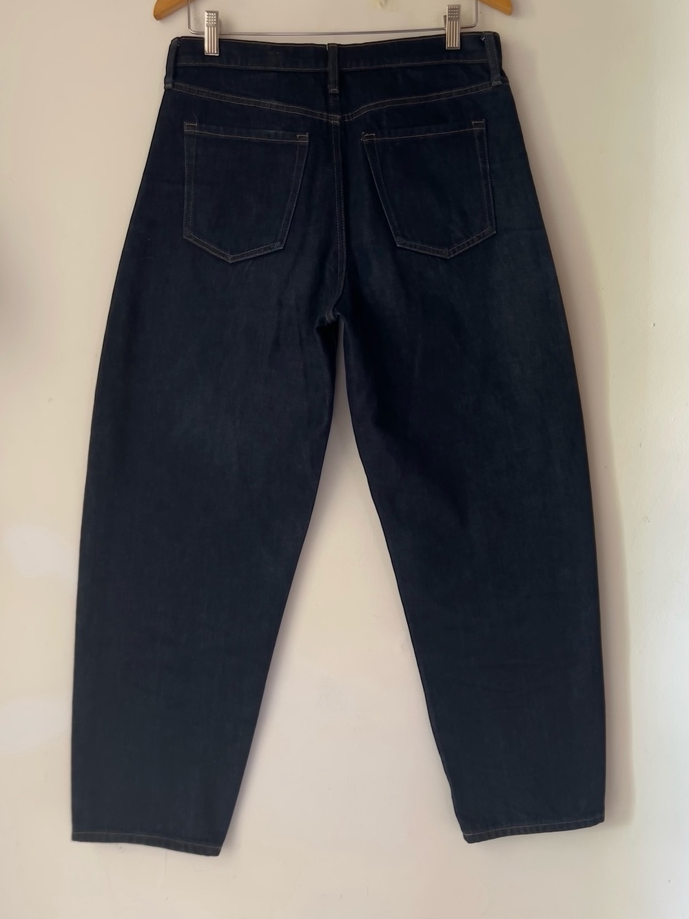 Banana Republic Premium Denim Ultra High Rise Barrel Leg Dark Rinse Jeans Sz 28 - Picture 2 of 10